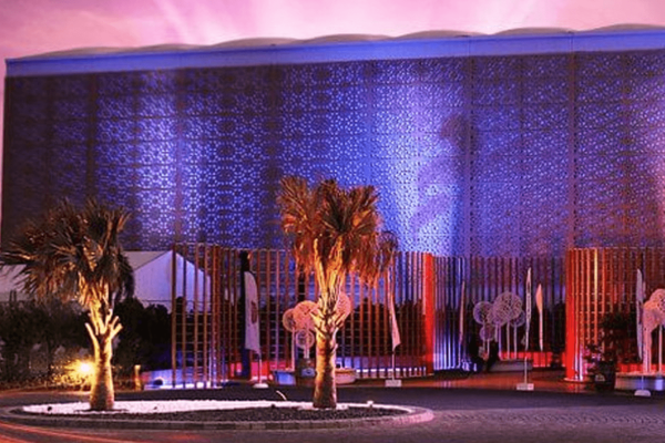 07-dubai-festival-arena